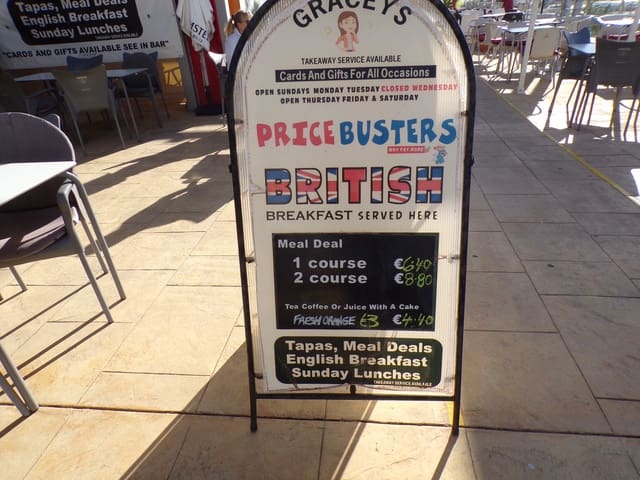 Erhverv til salg i La Zenia, Orihuela med garage - € 69.995 (Ref: 9546989)