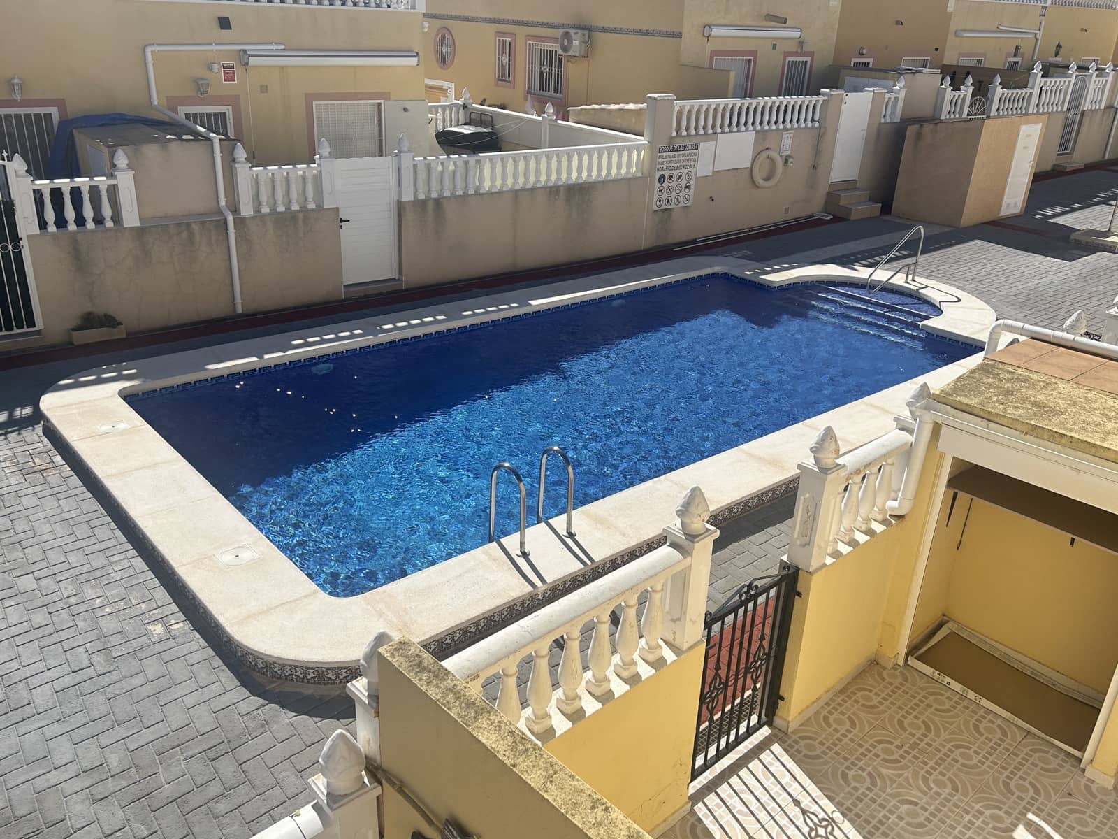 3 bedroom Townhouse for sale in Orihuela Costa with pool - € 199,995 (Ref: 9623178)