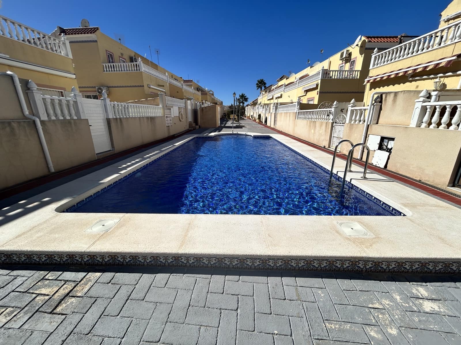 3 bedroom Townhouse for sale in Orihuela Costa with pool - € 199,995 (Ref: 9623178)