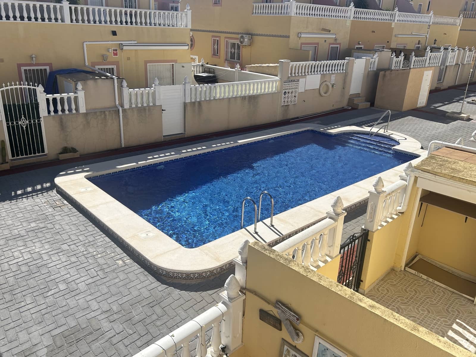 3 bedroom Townhouse for sale in Orihuela Costa with pool - € 199,995 (Ref: 9623178)