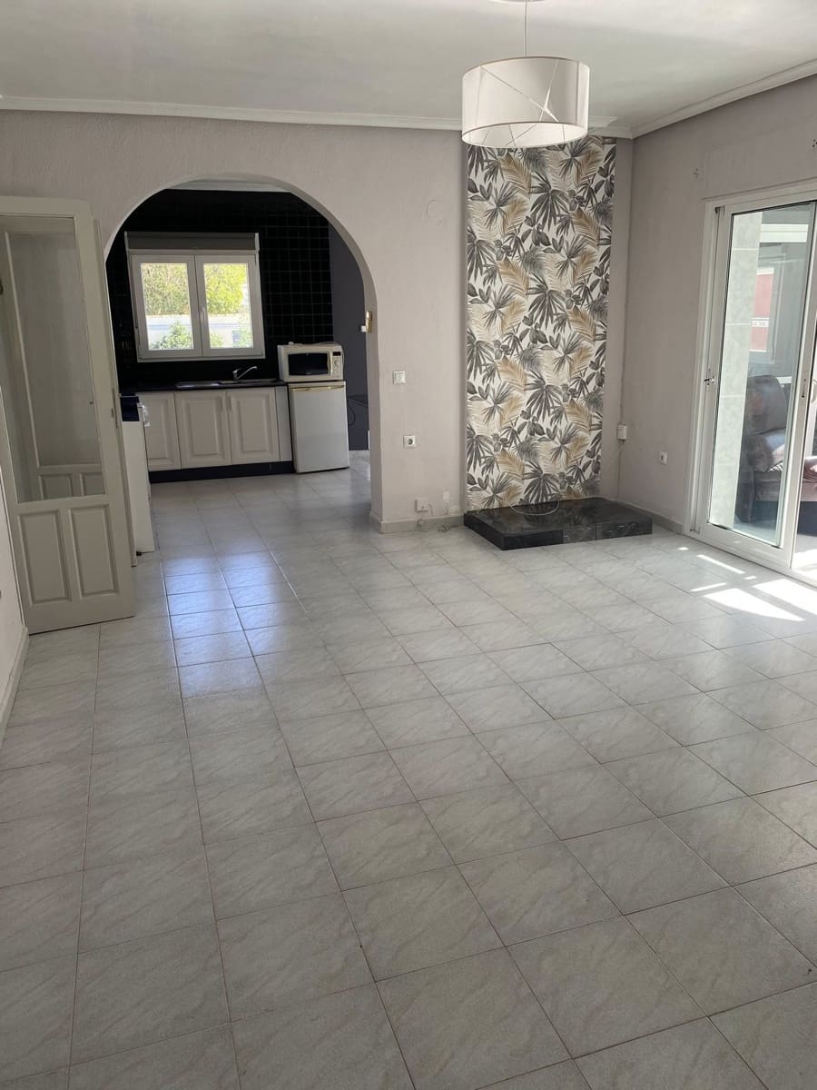 4 soverom Villa til salgs i San Miguel de Salinas med svømmebasseng garasje - € 260 000 (Ref: 9631469)