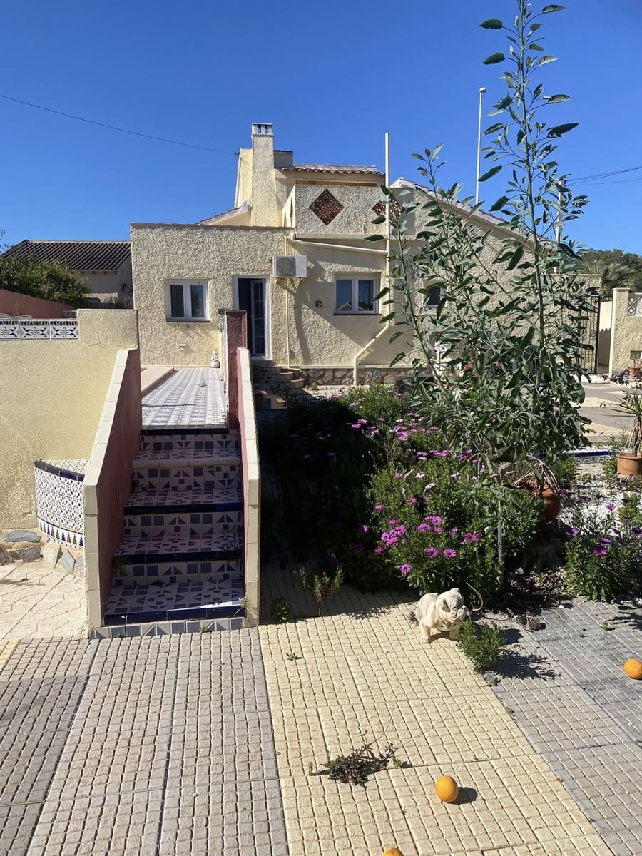 4 soverom Villa til salgs i San Miguel de Salinas med svømmebasseng garasje - € 260 000 (Ref: 9631469)