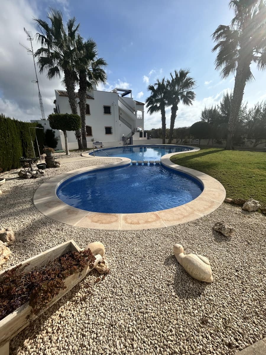 2 quarto Apartamento para venda em Villamartin com piscina garagem - 179 995 € (Ref: 9640679)