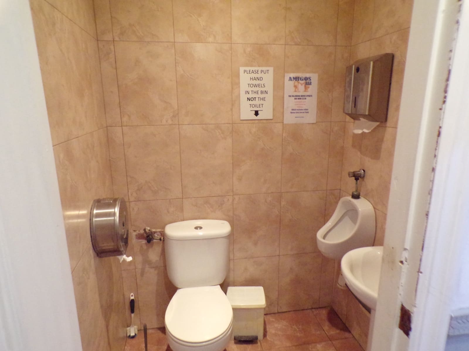 Kommersiell til salgs i Orihuela Costa med garasje - € 15 000 (Ref: 9685148)