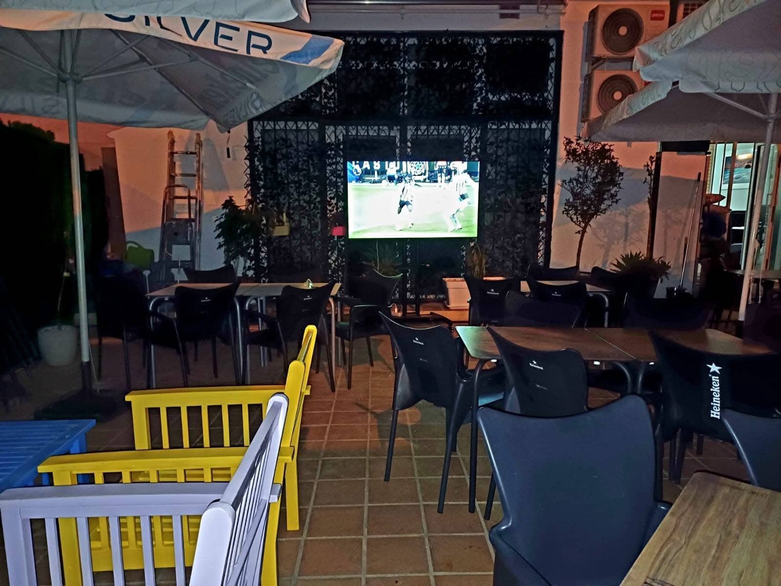 Kommersiell til salgs i Villamartin - € 150 000 (Ref: 9687553)