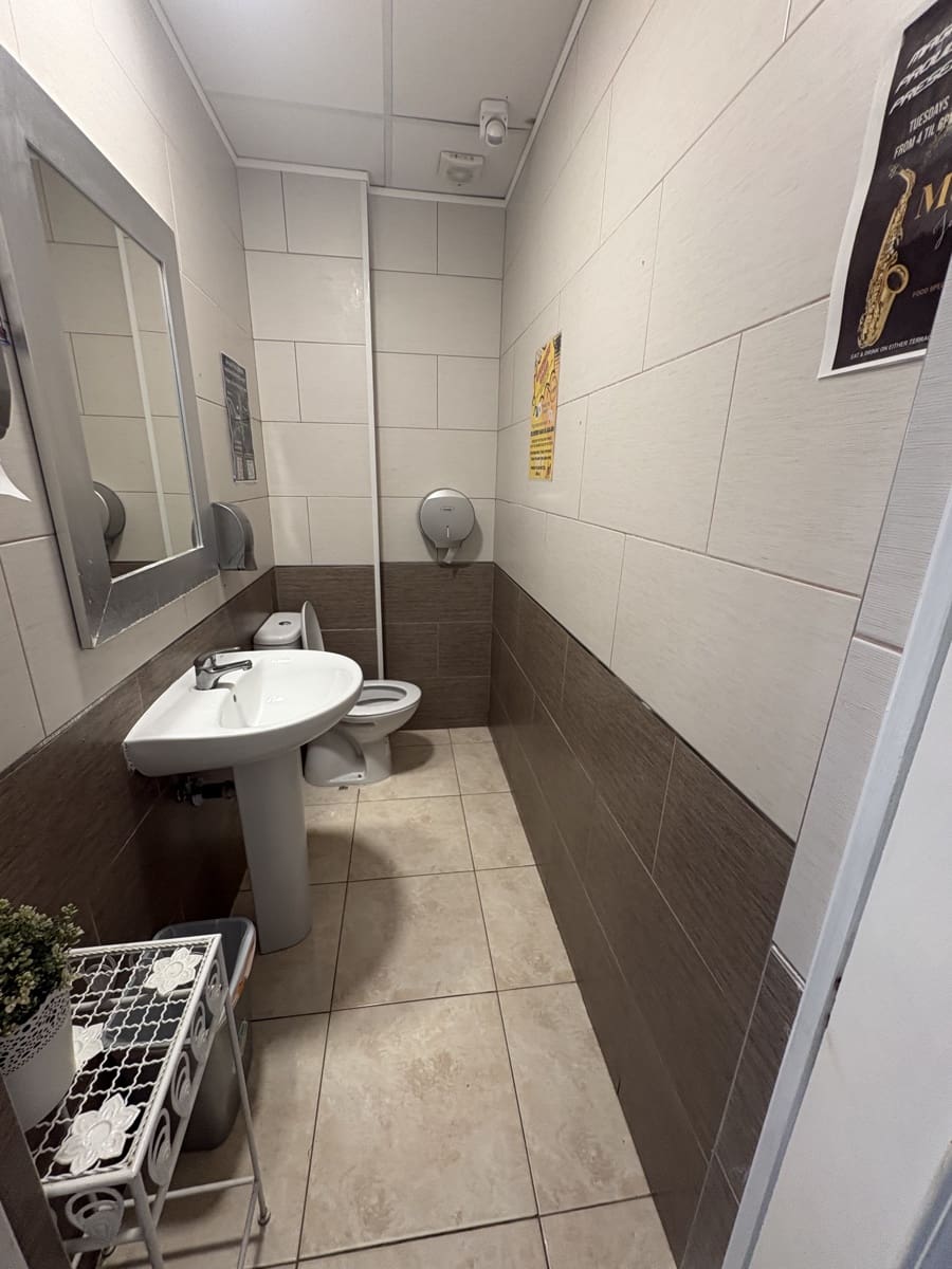 Kommersiell til salgs i Villamartin - € 150 000 (Ref: 9687553)