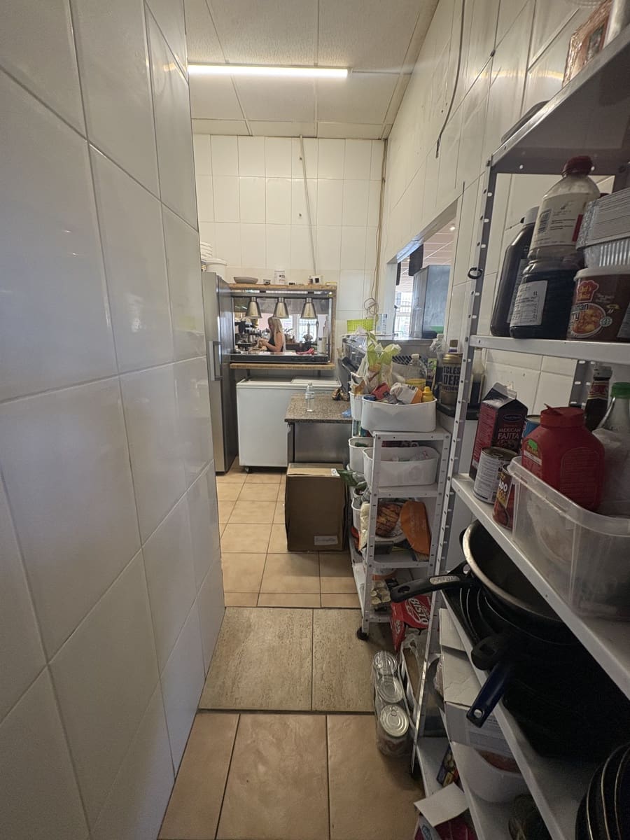 Kommersiell til salgs i Villamartin - € 150 000 (Ref: 9687553)