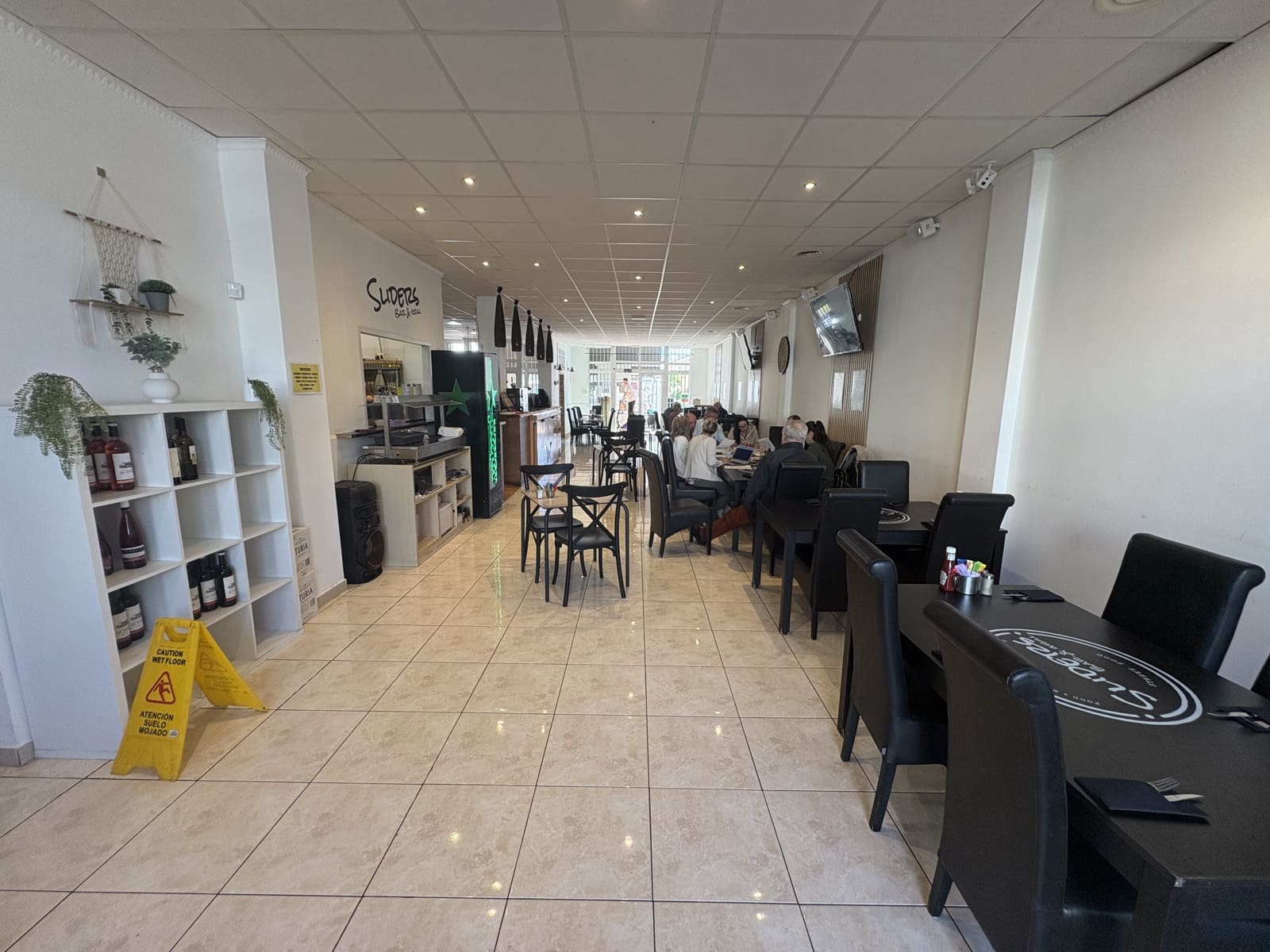 Kommersiell til salgs i Villamartin - € 150 000 (Ref: 9687553)