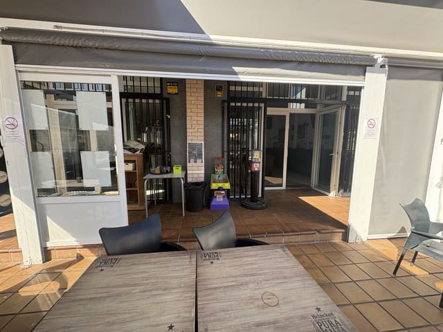 Kommersiell til salgs i Villamartin, Orihuela - € 150 000 (Ref: 9687553)