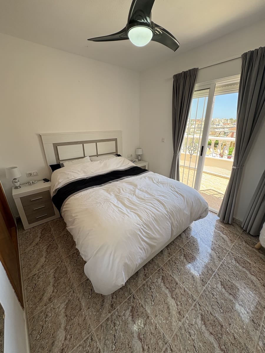 3 soveværelse Byhus til salg i Orihuela Costa med swimmingpool garage - € 239.995 (Ref: 9816311)