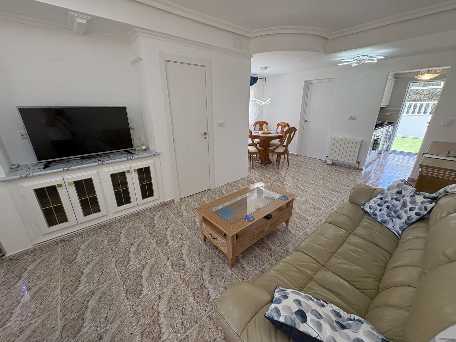 3 soveværelse Byhus til salg i Orihuela Costa med swimmingpool garage - € 239.995 (Ref: 9816311)