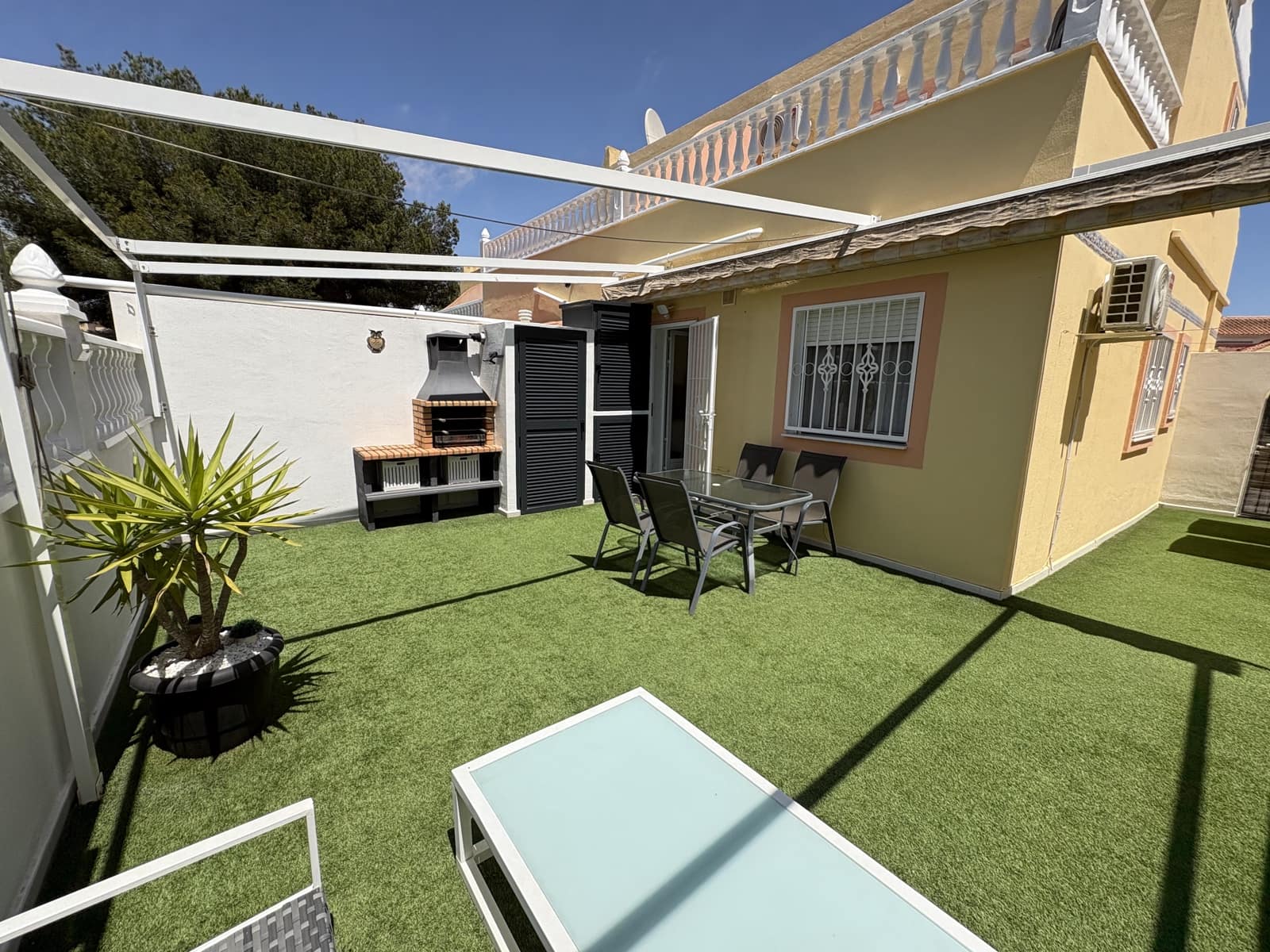 3 soveværelse Byhus til salg i Orihuela Costa med swimmingpool garage - € 239.995 (Ref: 9816311)