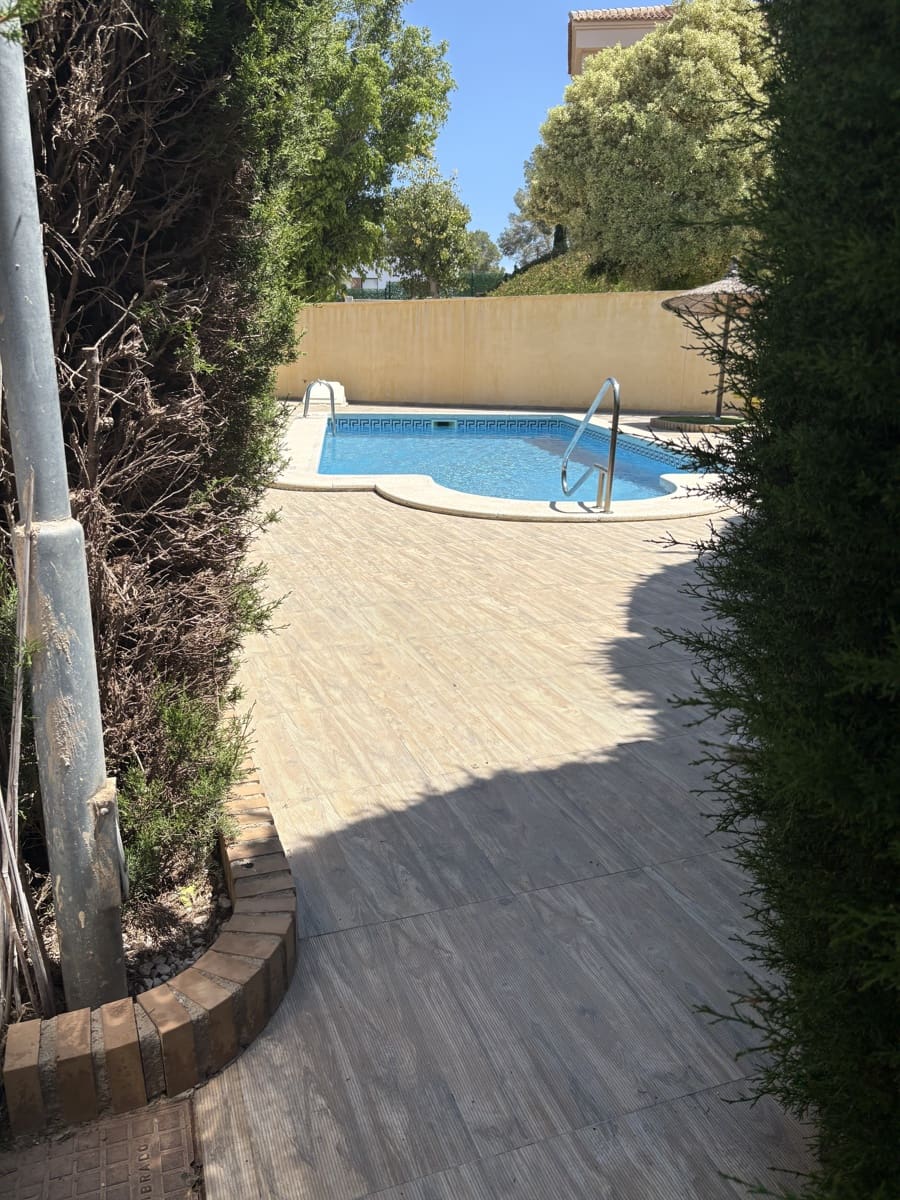 3 soveværelse Byhus til salg i Orihuela Costa med swimmingpool garage - € 239.995 (Ref: 9816311)
