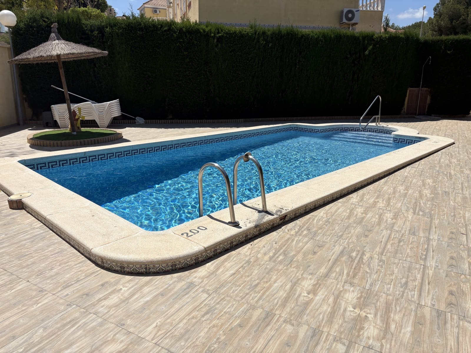 3 soveværelse Byhus til salg i Orihuela Costa med swimmingpool garage - € 239.995 (Ref: 9816311)