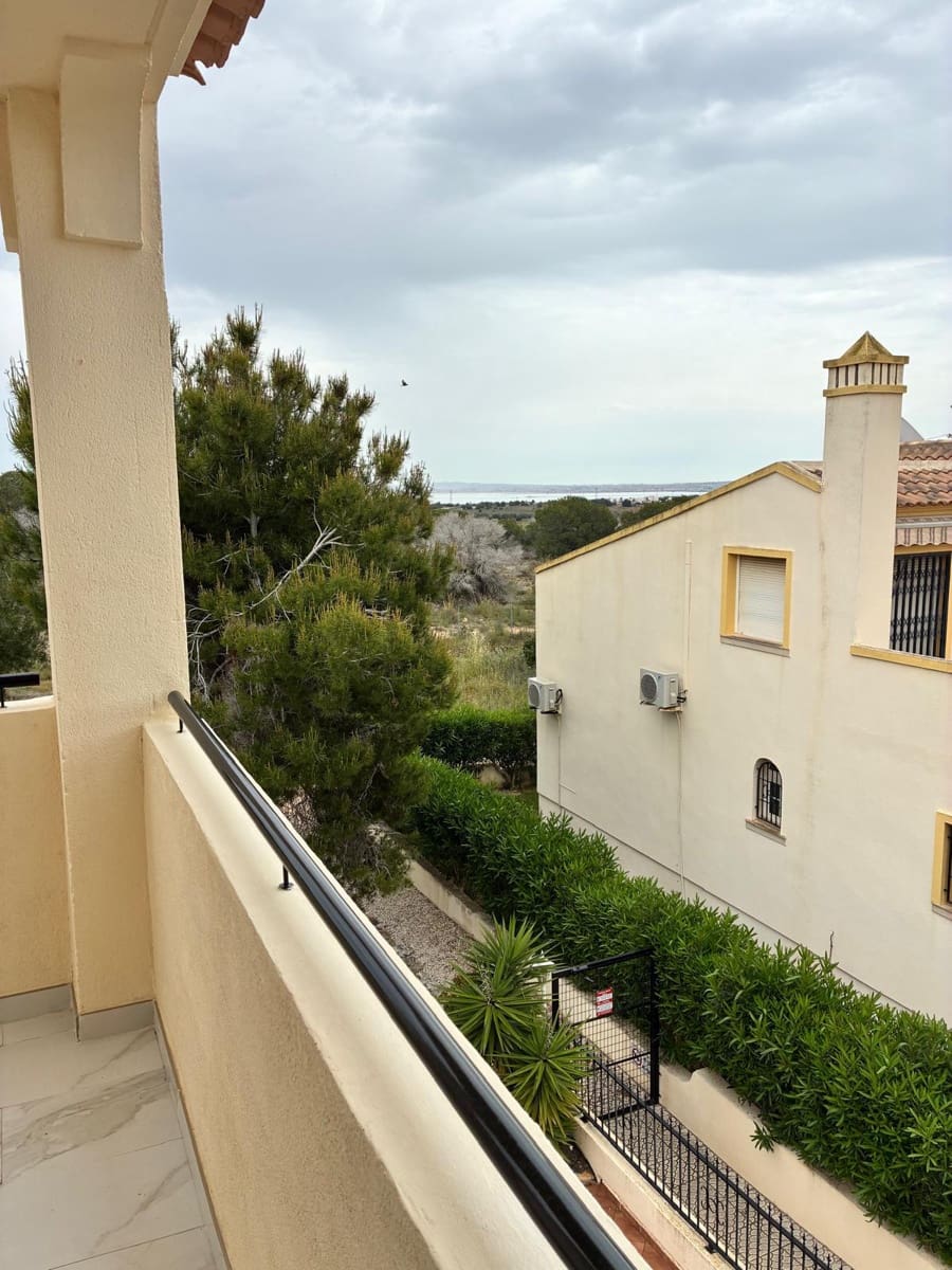 2 soveværelse Lejlighed til salg i Villamartin med swimmingpool garage - € 230.000 (Ref: 9827468)