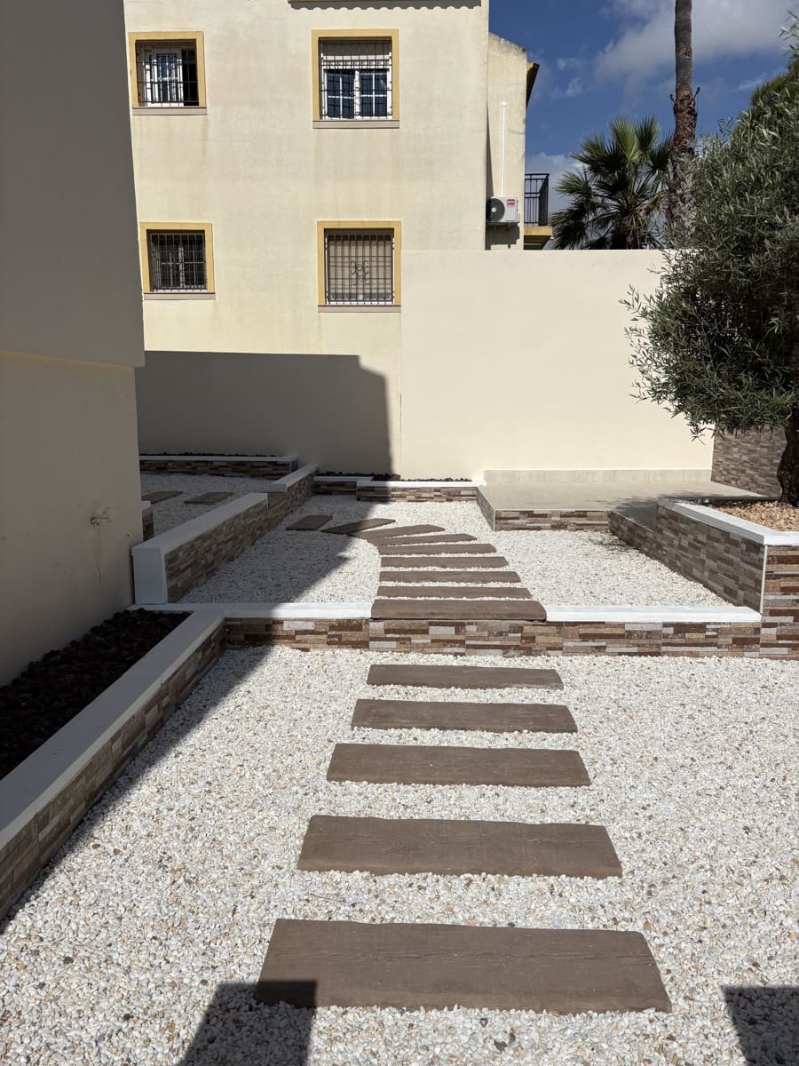 2 soveværelse Lejlighed til salg i Villamartin med swimmingpool garage - € 230.000 (Ref: 9827468)