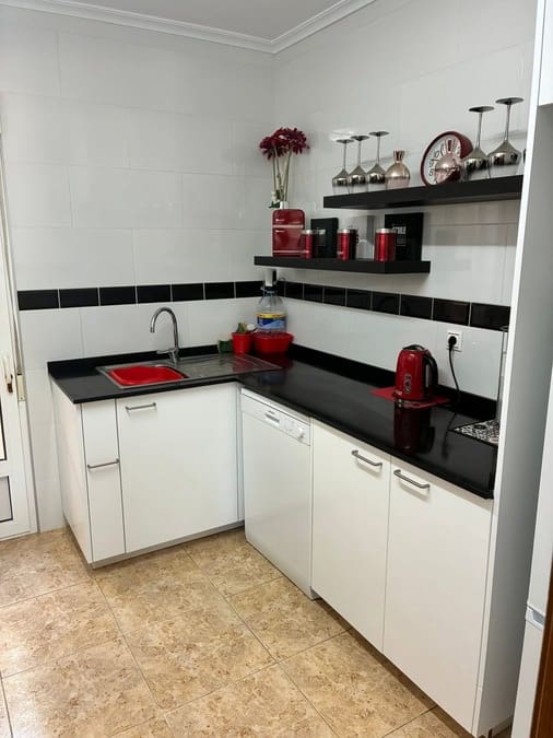 3 soverom Hus til salgs i Villamartin med svømmebasseng - € 199 995 (Ref: 9872320)