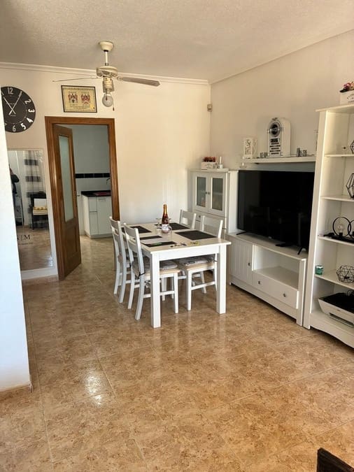 3 soverom Hus til salgs i Villamartin med svømmebasseng - € 199 995 (Ref: 9872320)