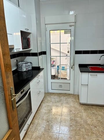 3 soverom Hus til salgs i Villamartin, Orihuela med svømmebasseng - € 199 995 (Ref: 9872320)