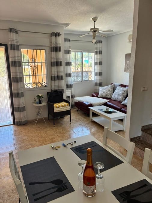 3 soverom Hus til salgs i Villamartin med svømmebasseng - € 199 995 (Ref: 9872320)