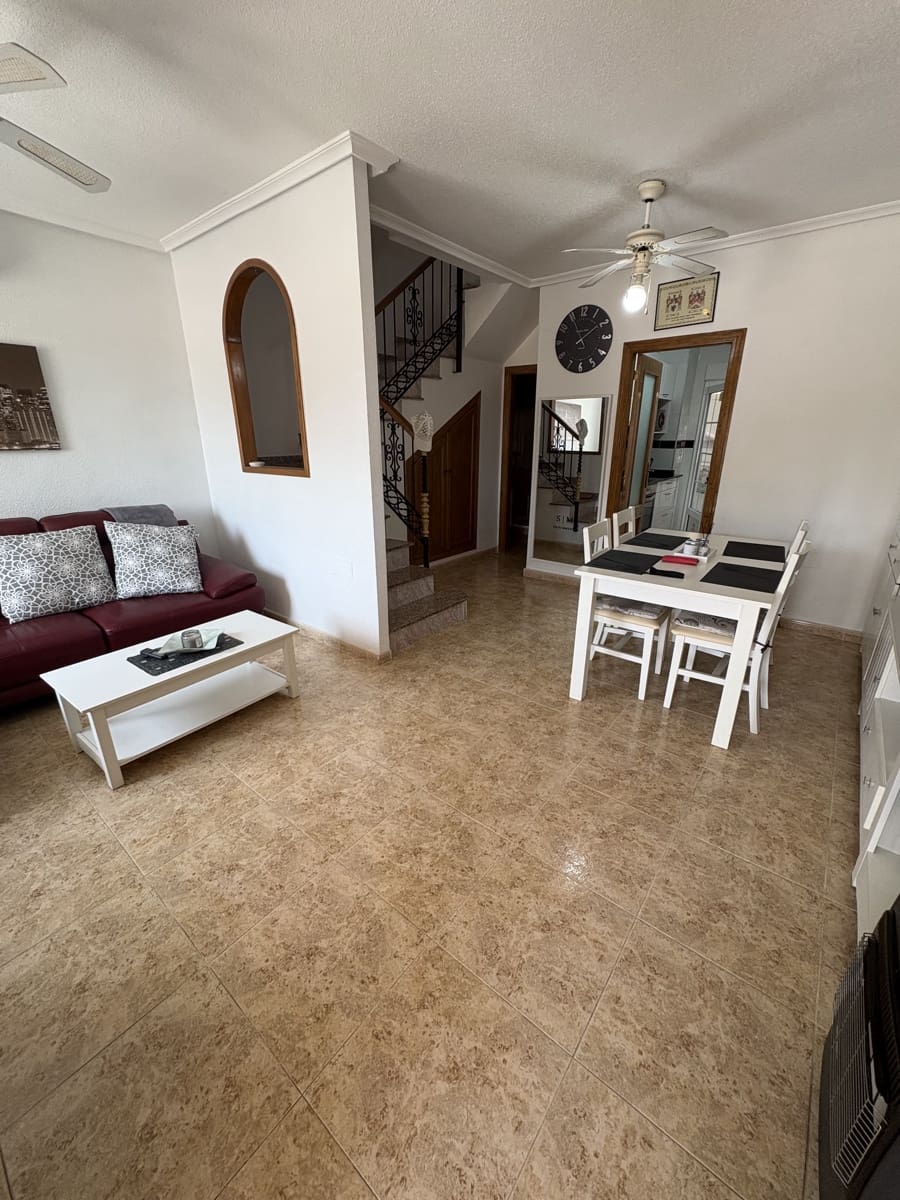 3 quarto Casa em Banda para venda em Villamartin com piscina - 199 995 € (Ref: 9872320)