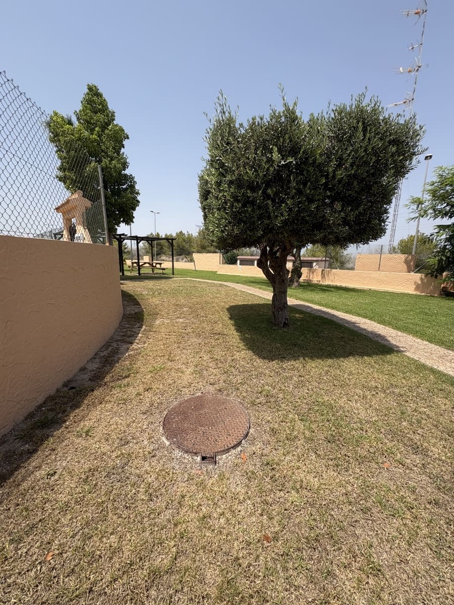 3 quarto Casa em Banda para venda em Villamartin com piscina - 199 995 € (Ref: 9872320)