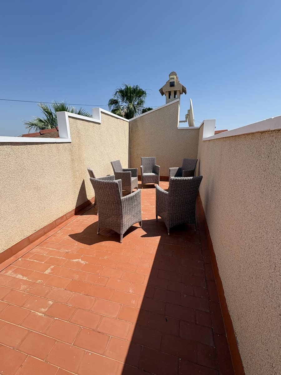 3 soverom Villa til salgs i Orihuela med svømmebasseng garasje - € 385 000 (Ref: 9890643)