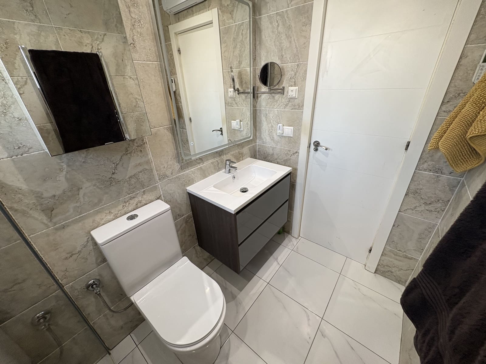 3 soverom Villa til salgs i Orihuela med svømmebasseng garasje - € 385 000 (Ref: 9890643)