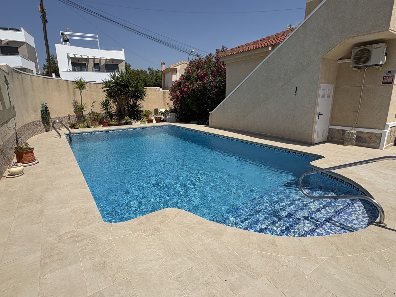 3 soverom Villa til salgs i Orihuela med svømmebasseng garasje - € 385 000 (Ref: 9890643)