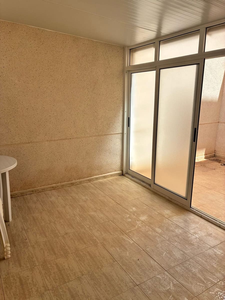 2 chambre Appartement à vendre à Orihuela Costa avec piscine garage - 135 000 € (Ref: 9894985)