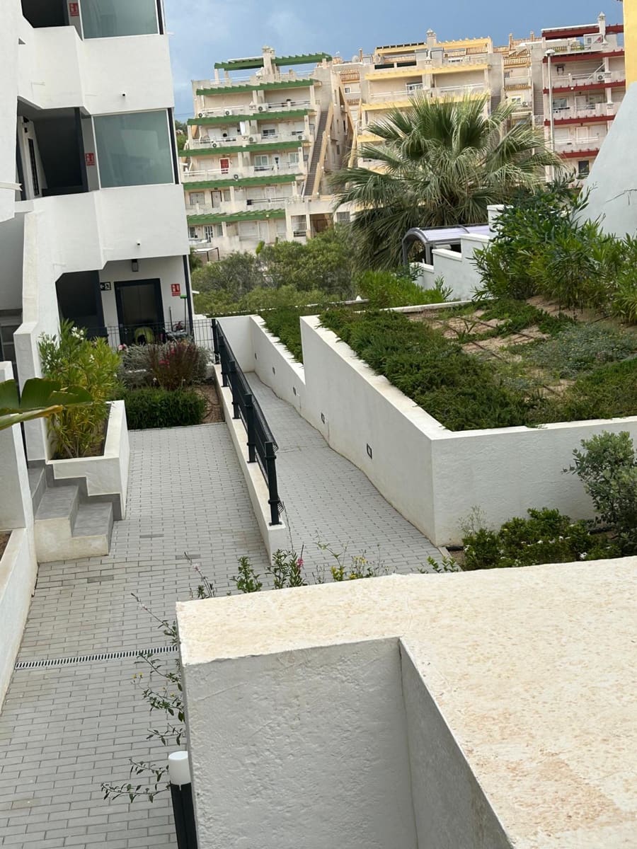 2 sovrum Lägenhet till salu i Orihuela Costa med pool garage - 237 000 € (Ref: 9946265)