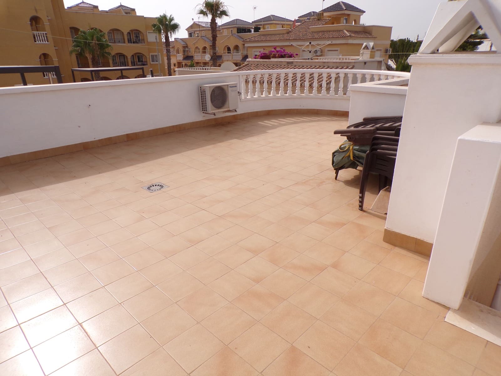 2 bedroom Villa for sale in Filipinas with pool garage - € 229,000 (Ref: 9977690)