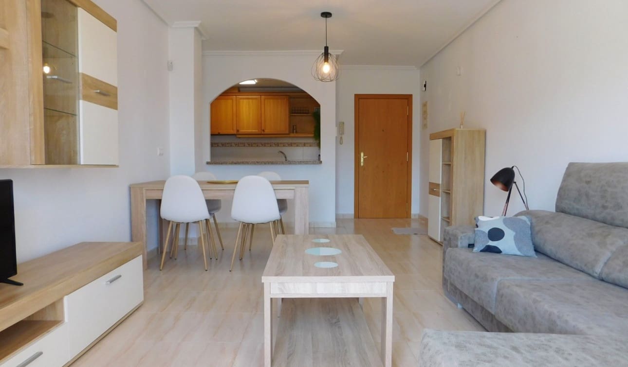 2 soveværelse Lejlighed til leje i San Miguel de Salinas med swimmingpool - € 790 (Ref: 10060643)