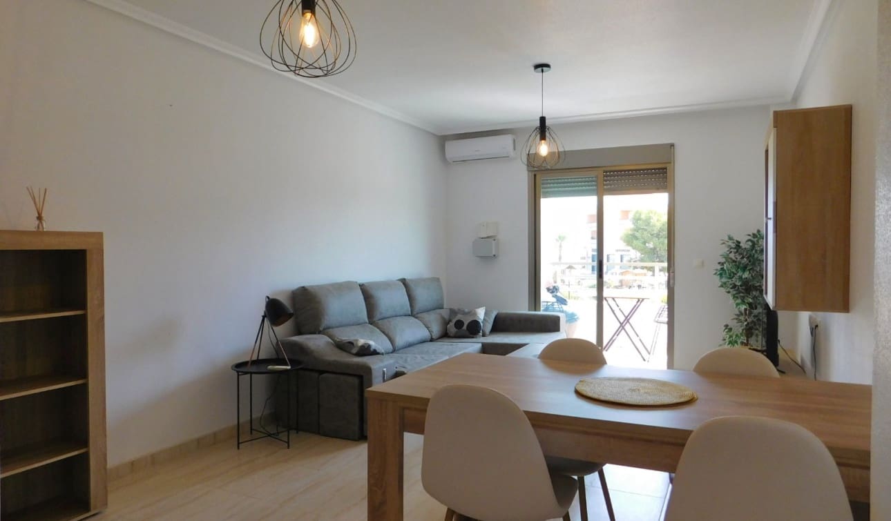 2 soveværelse Lejlighed til leje i San Miguel de Salinas med swimmingpool - € 790 (Ref: 10060643)