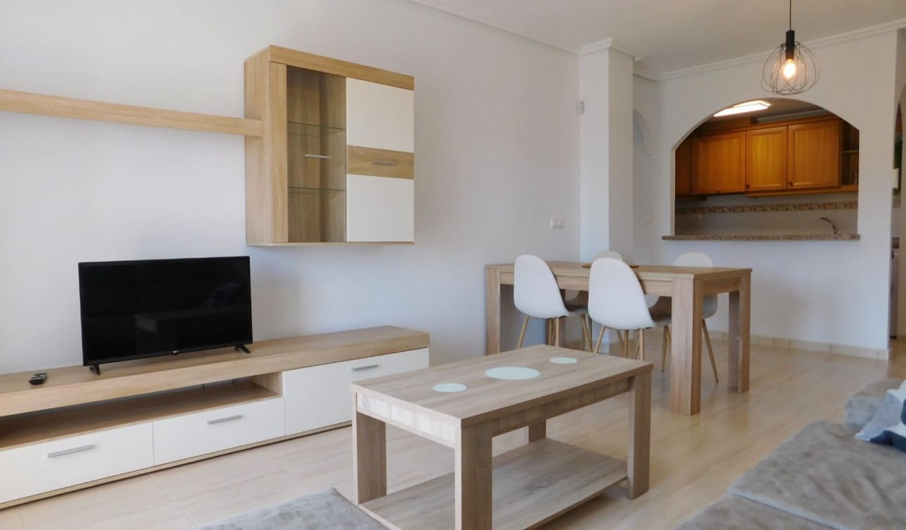 2 soveværelse Lejlighed til leje i San Miguel de Salinas med swimmingpool - € 790 (Ref: 10060643)