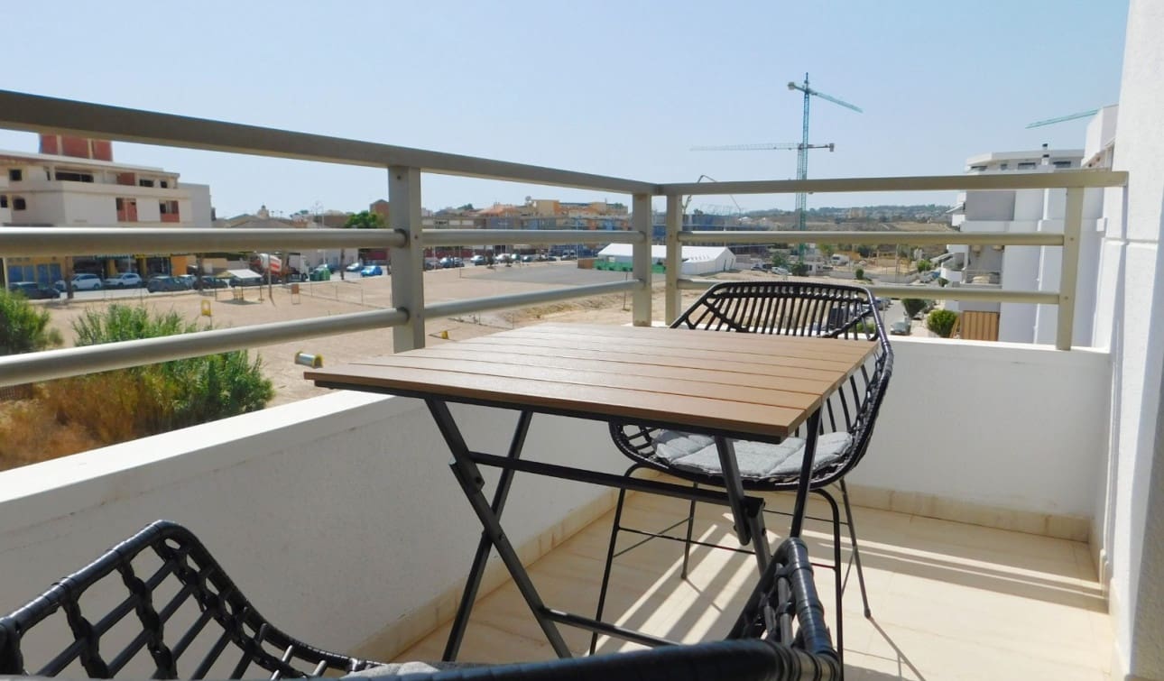 2 soveværelse Lejlighed til leje i San Miguel de Salinas med swimmingpool - € 790 (Ref: 10060643)