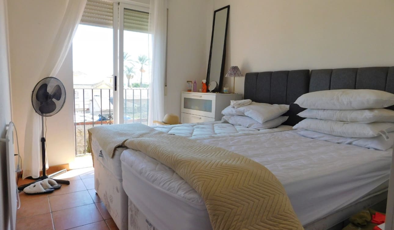 2 quarto Penthouse para venda em Torremendo com piscina - 130 000 € (Ref: 10078791)