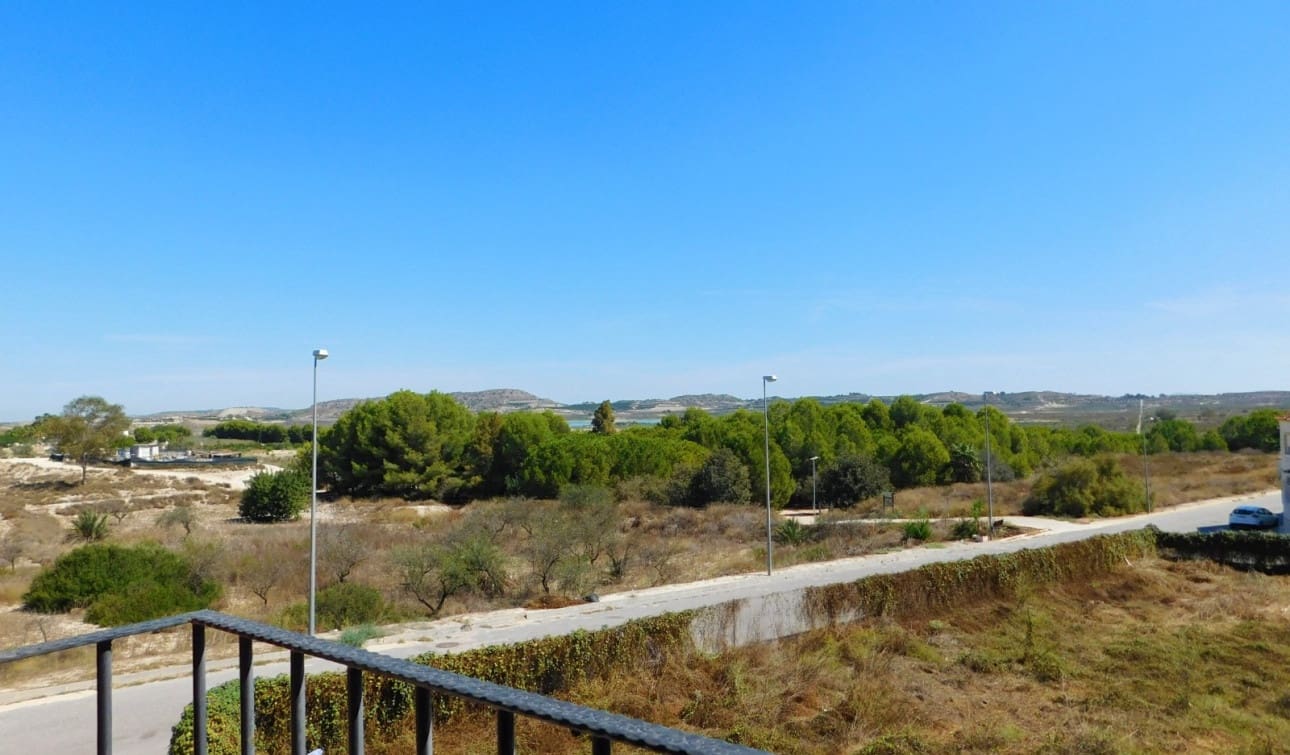 2 quarto Penthouse para venda em Torremendo com piscina - 130 000 € (Ref: 10078791)
