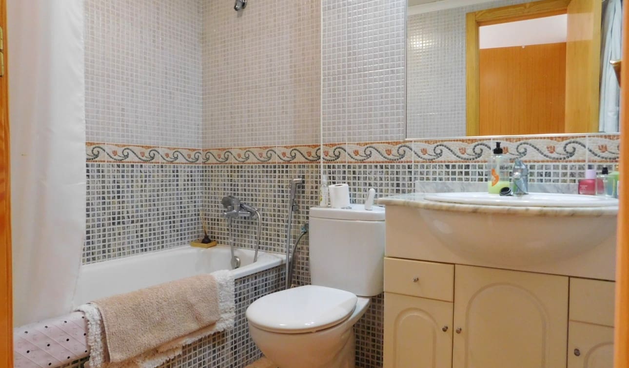 2 quarto Penthouse para venda em Torremendo com piscina - 130 000 € (Ref: 10078791)