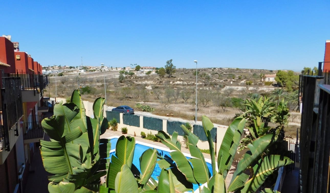 2 quarto Penthouse para venda em Torremendo com piscina - 130 000 € (Ref: 10078791)