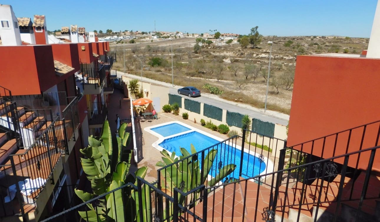 2 quarto Penthouse para venda em Torremendo com piscina - 130 000 € (Ref: 10078791)