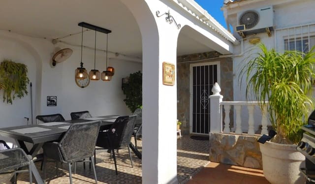 3 Zimmer Doppelhaus zu verkaufen in San Luis, Torrevieja mit Pool Garage - 399.900 € (Ref: 10093827)