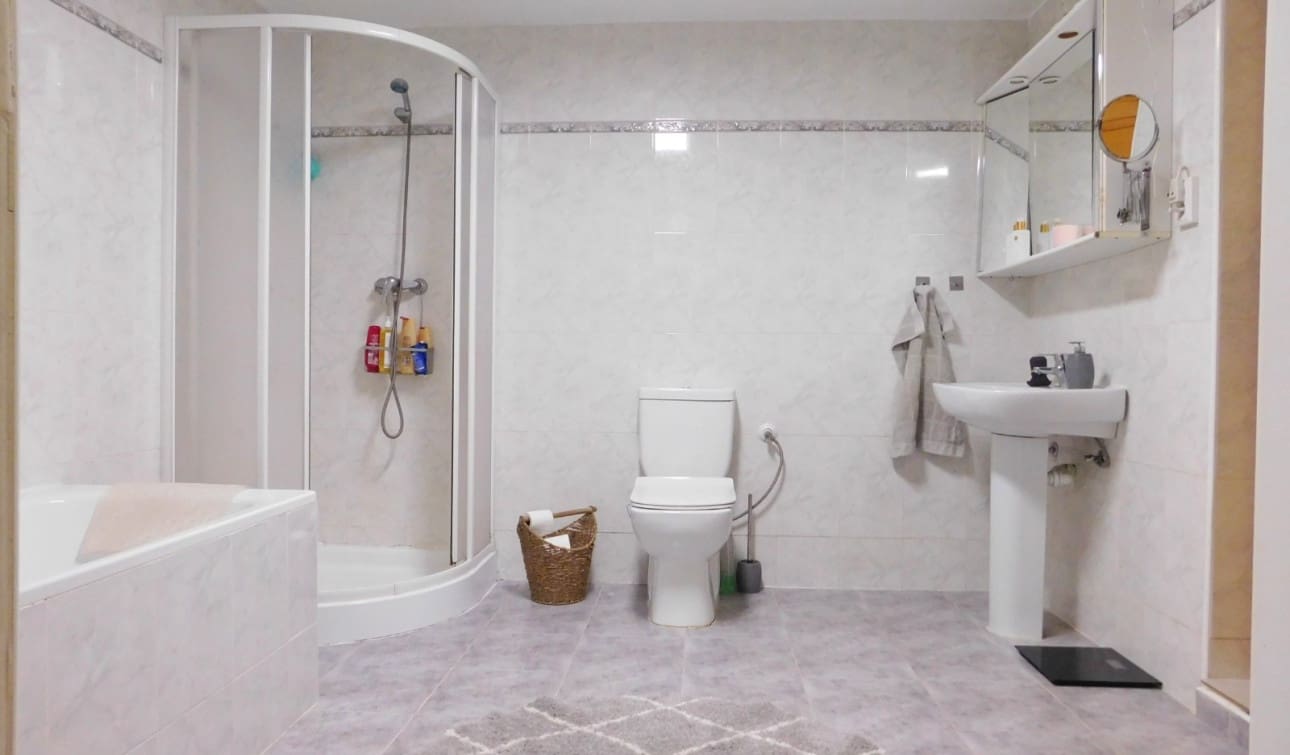 3 quarto Moradia Geminada para venda em San Luis com piscina garagem - 399 900 € (Ref: 10093827)