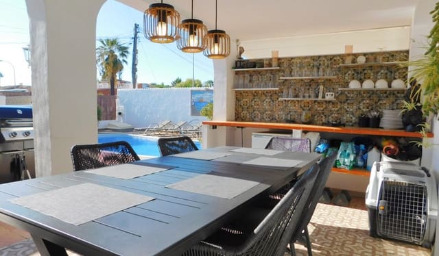 3 Zimmer Doppelhaus zu verkaufen in San Luis, Torrevieja mit Pool Garage - 399.900 € (Ref: 10093827)