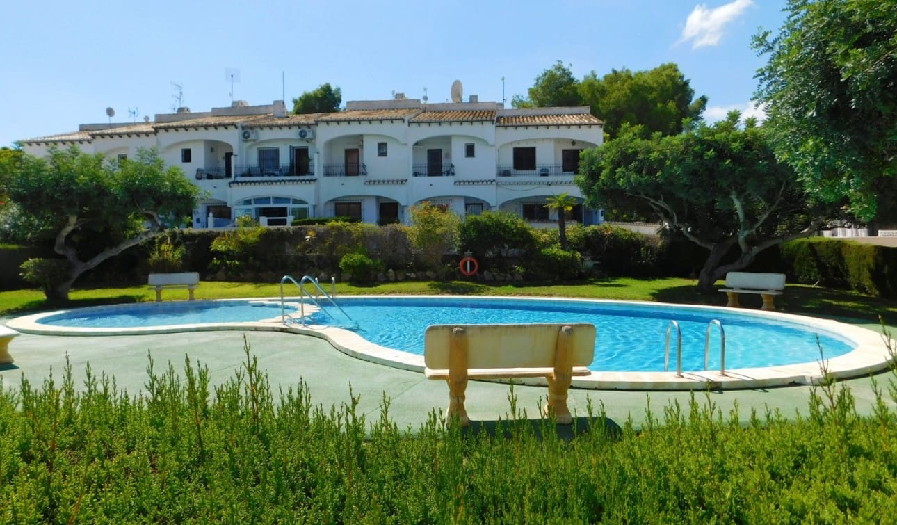 2 chambre Maison de Ville à vendre à Torrevieja avec piscine - 198 000 € (Ref: 10106474)