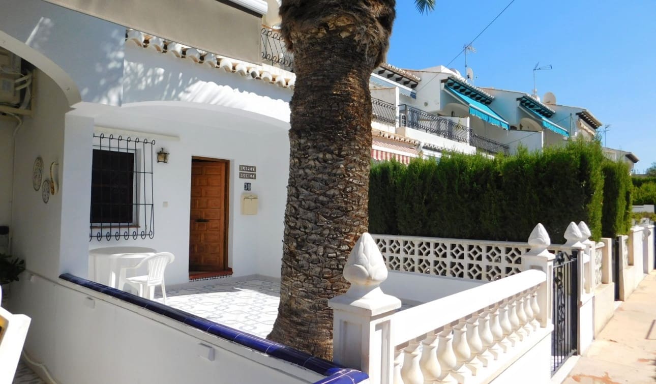 2 chambre Maison de Ville à vendre à Torrevieja avec piscine - 198 000 € (Ref: 10106474)