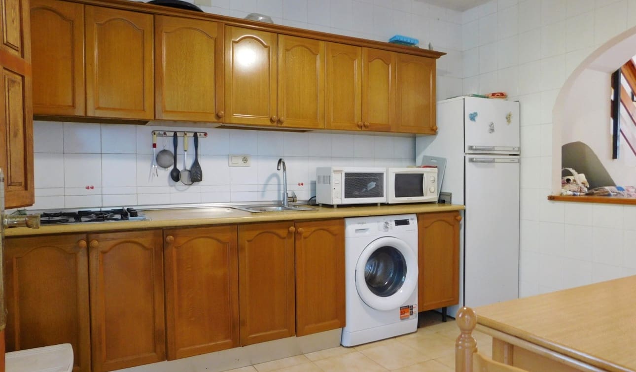 2 chambre Maison de Ville à vendre à Torrevieja avec piscine - 198 000 € (Ref: 10106474)
