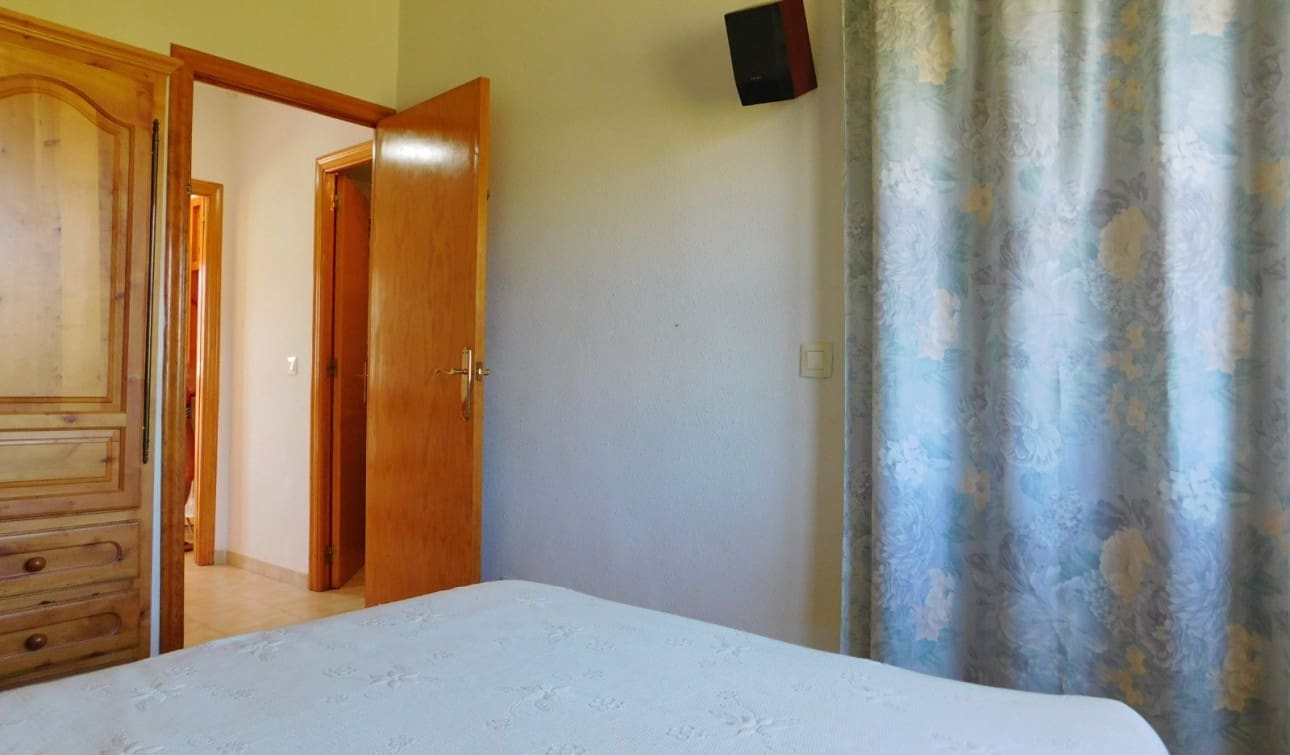 2 chambre Maison de Ville à vendre à Torrevieja avec piscine - 198 000 € (Ref: 10106474)