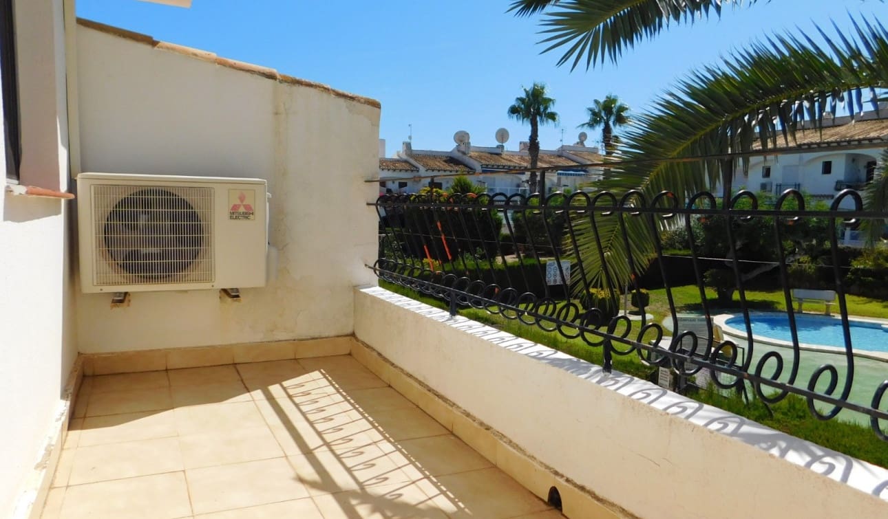 2 chambre Maison de Ville à vendre à Torrevieja avec piscine - 198 000 € (Ref: 10106474)