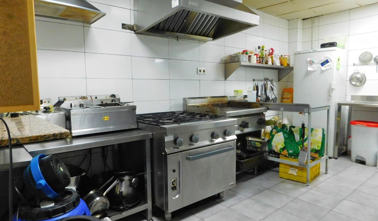 Commerciale in vendita in Torremendo con piscina - 25.000 € (Rif: 7257885)